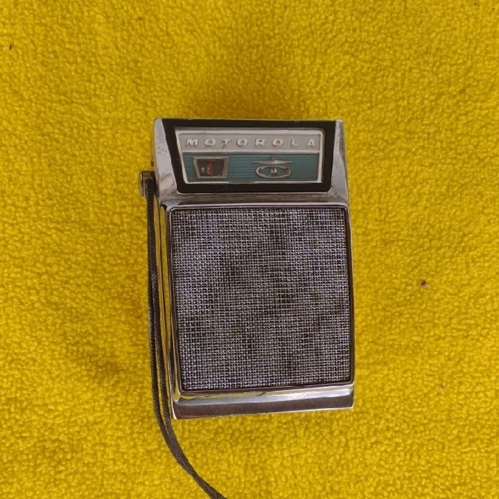 1956Motorola Silver PortableAM Radio